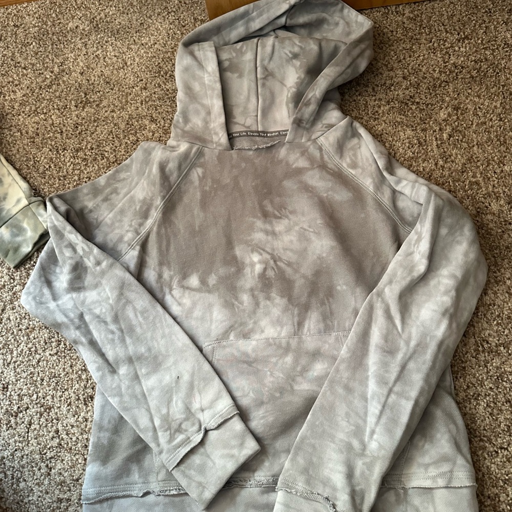 AMPERSAND AVE Gray Tie-Dye Hoodie